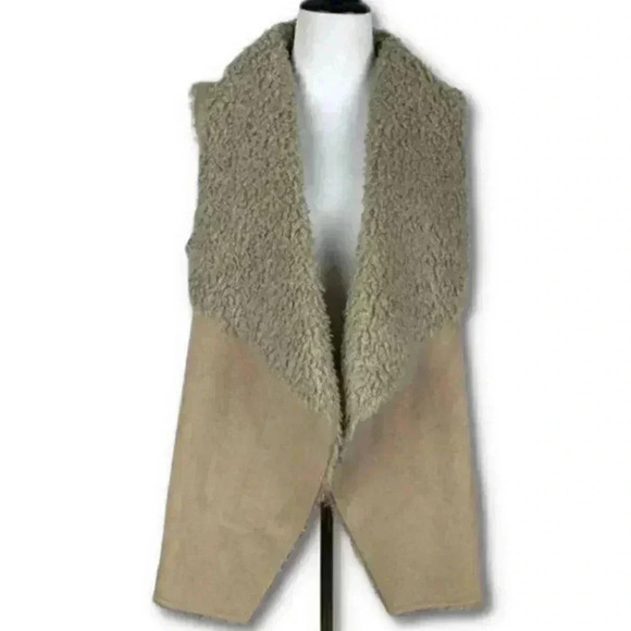 Velvet Jackets & Blazers - Velvet faux suede vest size M tan open front